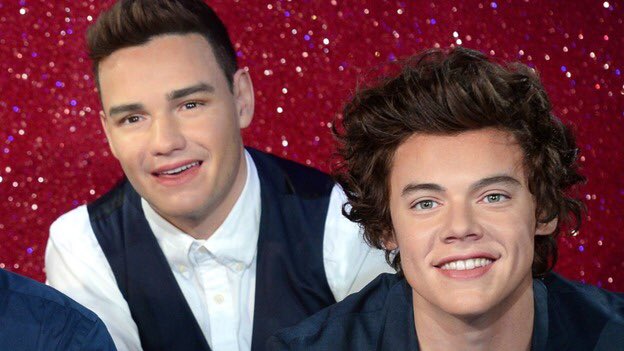 LiamPayne's tweet photo. @markruffalIo we where busy sitting here ... and I was busy doing that face https://t.co/aqDHJZ8OvU