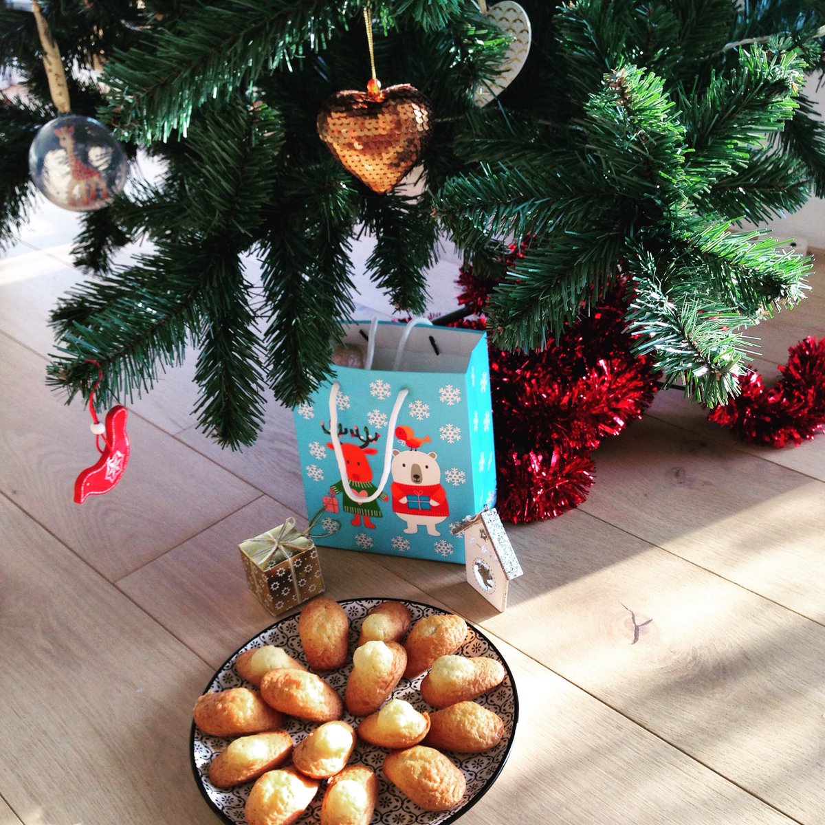 Treats for Santa 🎅🎄 #madeleines #christmas #holidaytreats #santacookies #3pm