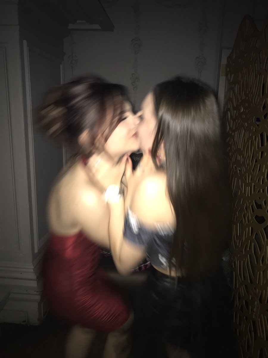 _AliceCharlton's tweet photo. honestly don't know where i'd be without my jits💛✨ my rock my queen and my best friend❤️here's to another year of laughing and being classy🍾 https://t.co/gLnRTih8N8
