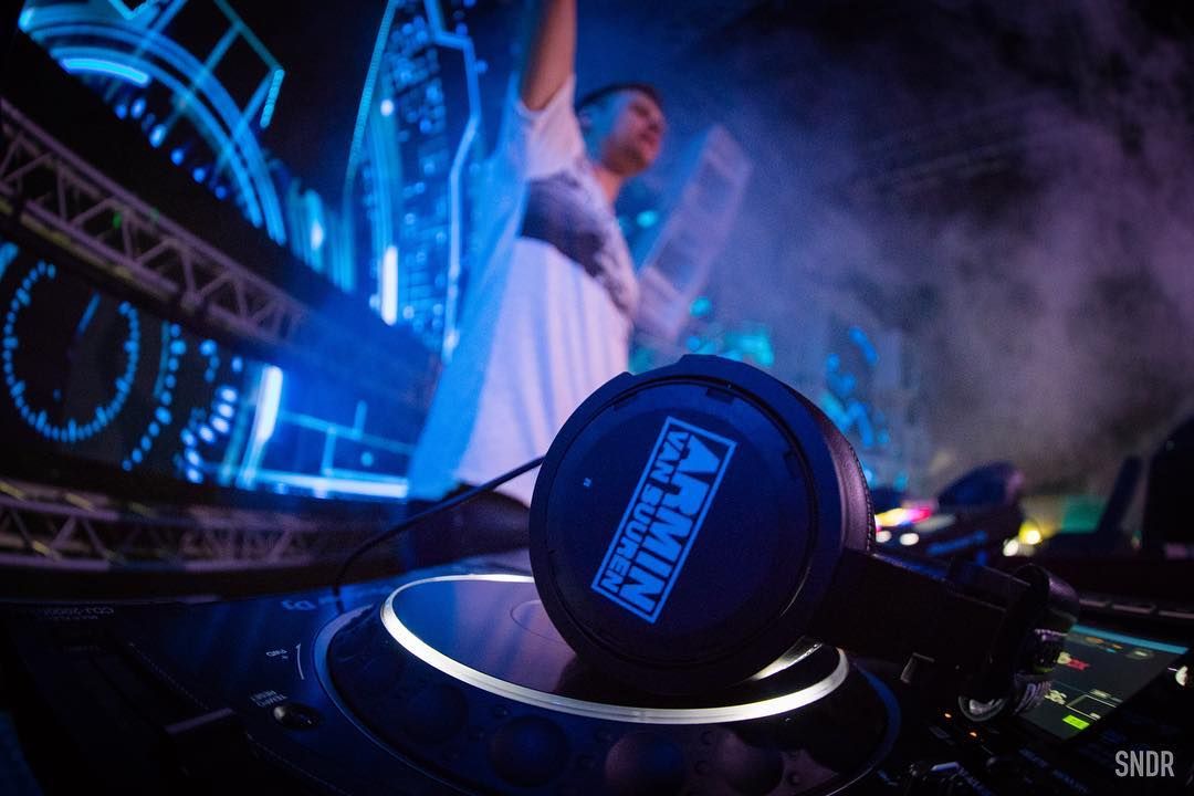 avbstuff's tweet photo. IG sndr250k: Just finished @whitedubai. Just one more till a new beginning in 2017. #dubai #lifethroughalens #tourli… https://t.co/AgwmTW2xGk
