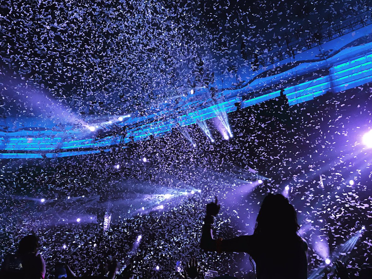 __JZM's tweet image. 👽🕺🏻✨🙌 #Contact2016