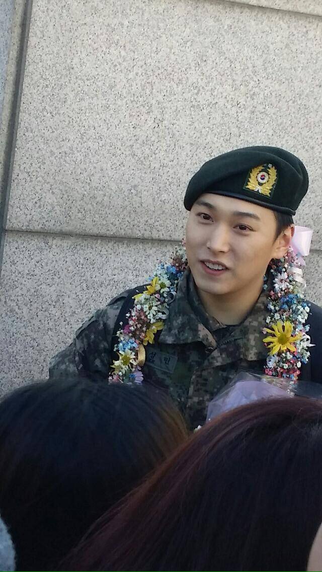 #WelcomeBackSungmin 

#Sungmincomeback 

李 晟 敏 ❤ 接下來請讓我們陪你久一點^^

（Pic Cr：伊_Yivia）