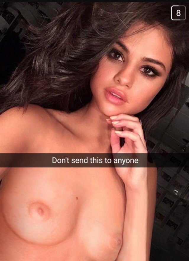 zReviii's tweet photo. RT or GAY https://t.co/hKsetnj05H