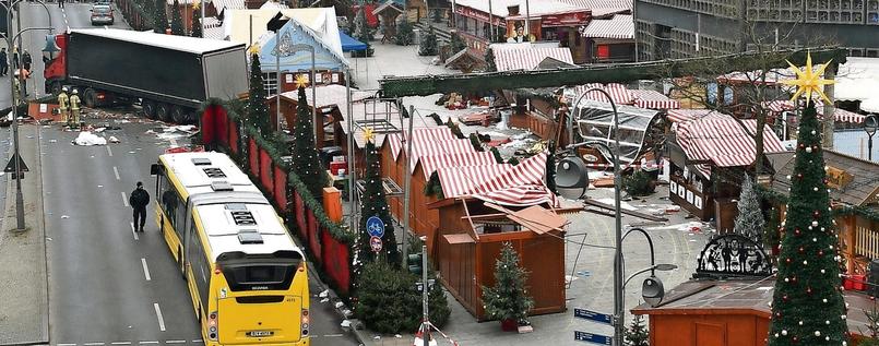 Tagesspiegel's tweet photo. Anschlag #Berlin #Breitscheidplatz: Falsch Verdächtigter Pakistani fürchtet nach Freilassung um sein Leben https://t.co/gp4FUbAiFY https://t.co/m7UcwqK8NK