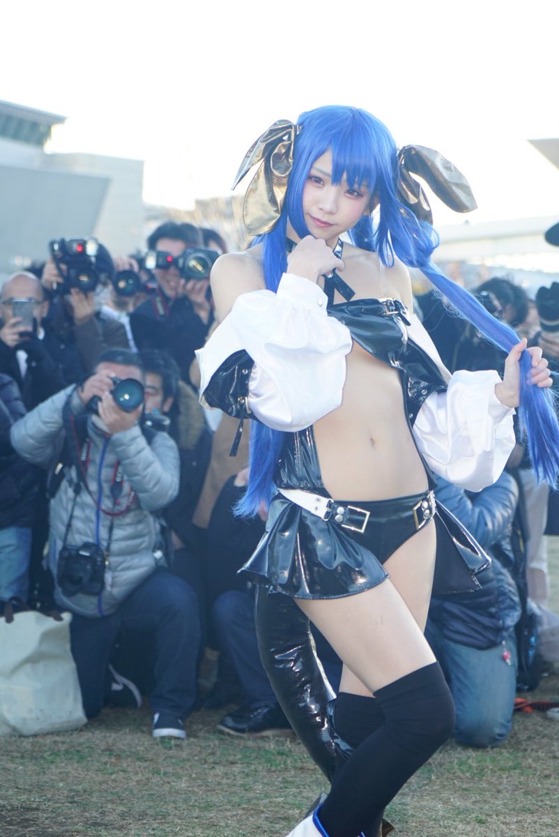 コミケ　コスプレイヤー　ぽろり 
