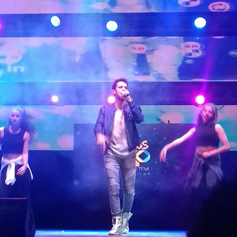 ComandersLatam's tweet photo. #MandoEn2016 @musicmandomx en el Básico 40 Guadalajara!😄💜 https://t.co/odyxx1bl4q