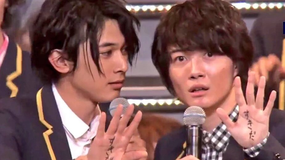 kamikisuki_ID's tweet photo. #HF2016 Kemarin, 12/29 di 「HANDSOME FESTIVAL 2016」Ryu&Ryo melakukan parody ”Kimi no Na wa” ! #君の名は #神木隆之介 #吉沢亮 https://t.co/hFd0s2avRn