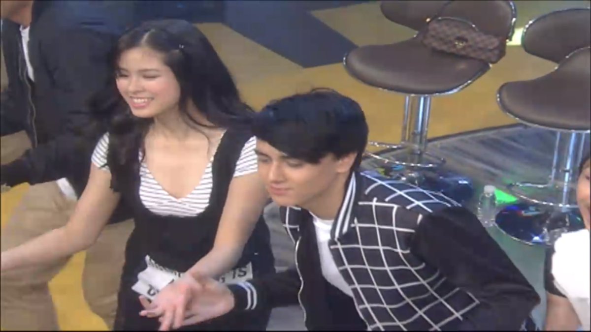 dxntplay's tweet photo. Da moves nanaman ba ito ni Superman

#KissWard https://t.co/ajypaYtQG9