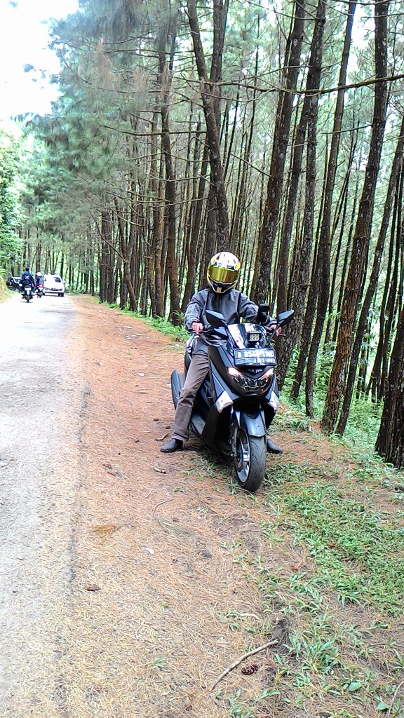 Bahagia itu bukan cuma toeri dn update status.......tp lakukan