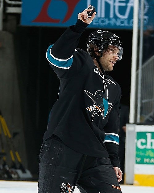 Dec. 29, 2013 - Bracken Kearns became oldest player (32) in #SJSharks history to score 1st career NHL goal in 3-1 win over ANA at Shark Tank