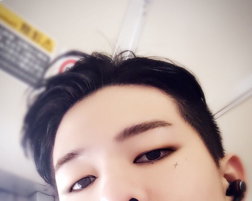 GDMINUSKIYO88's tweet photo. 帰省してます〜!
帰省するビッペンさんお気をつけて〜😊
#BIGBANG
#MakeupPlusGD https://t.co/LZTXDViHbM