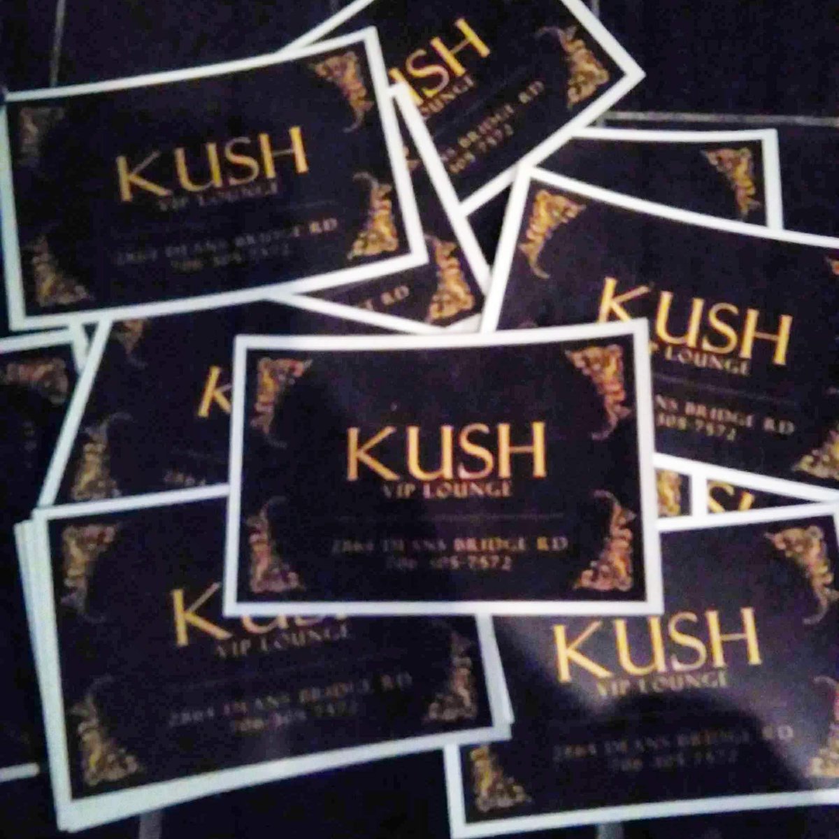 BluDaBrand's tweet image. #DrankTilYouSank NYE @
#KushVIPLounge
2364Deans Bridge Rd
If u get one of these👇👇👇👇 with my name on da back then your entry is FREE!!