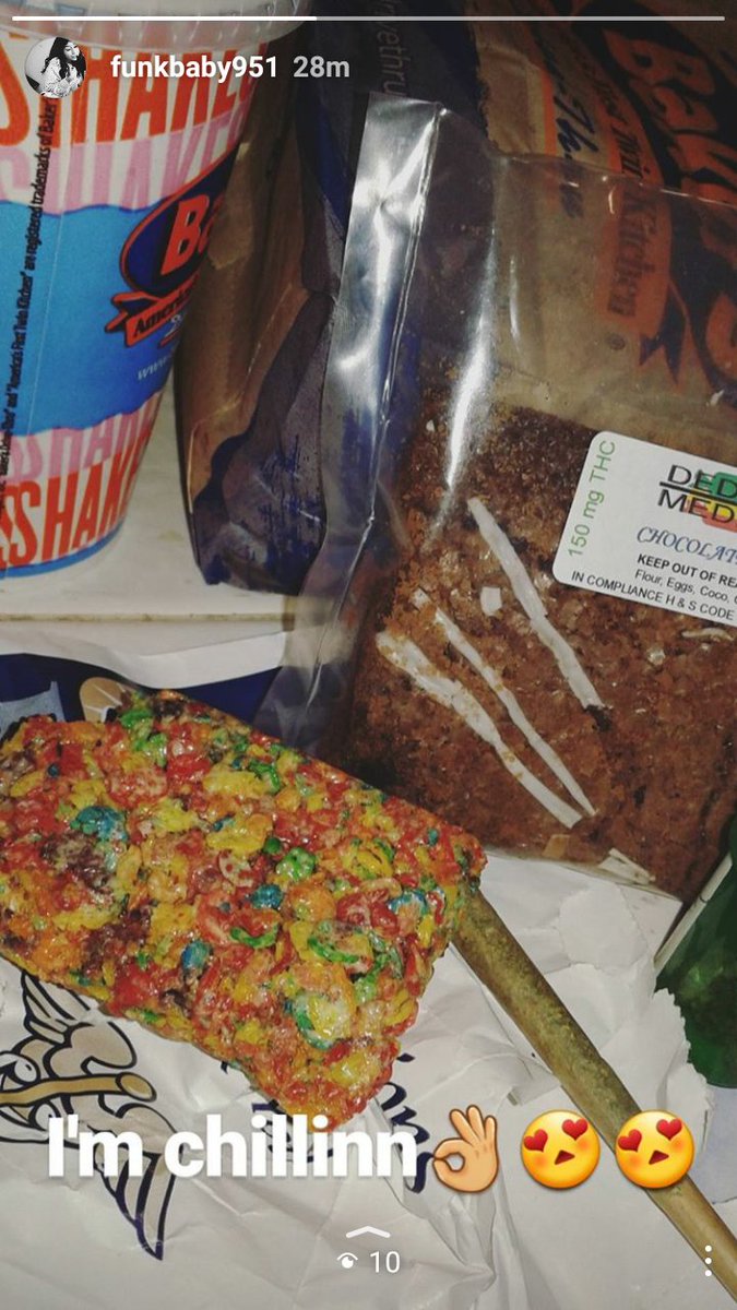 FunkGraffsAlot's tweet photo. Tahoe OG x Fruity pebbles & chocolate brownie Eddables 😍😍 #perfectnightalone #caramelshake #bakers #munchies #calilife #funk1 #smokeweed https://t.co/uPmGu3iFNo