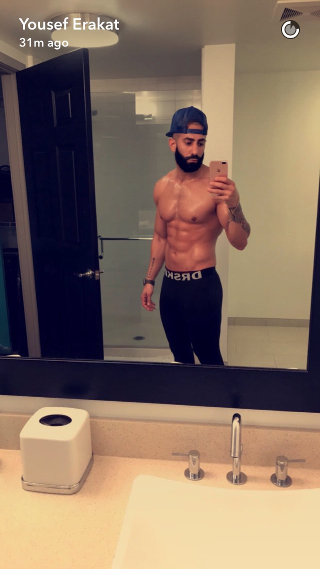 xohaams's tweet image. Never does he look this good 😍😭 @fouseyTUBE