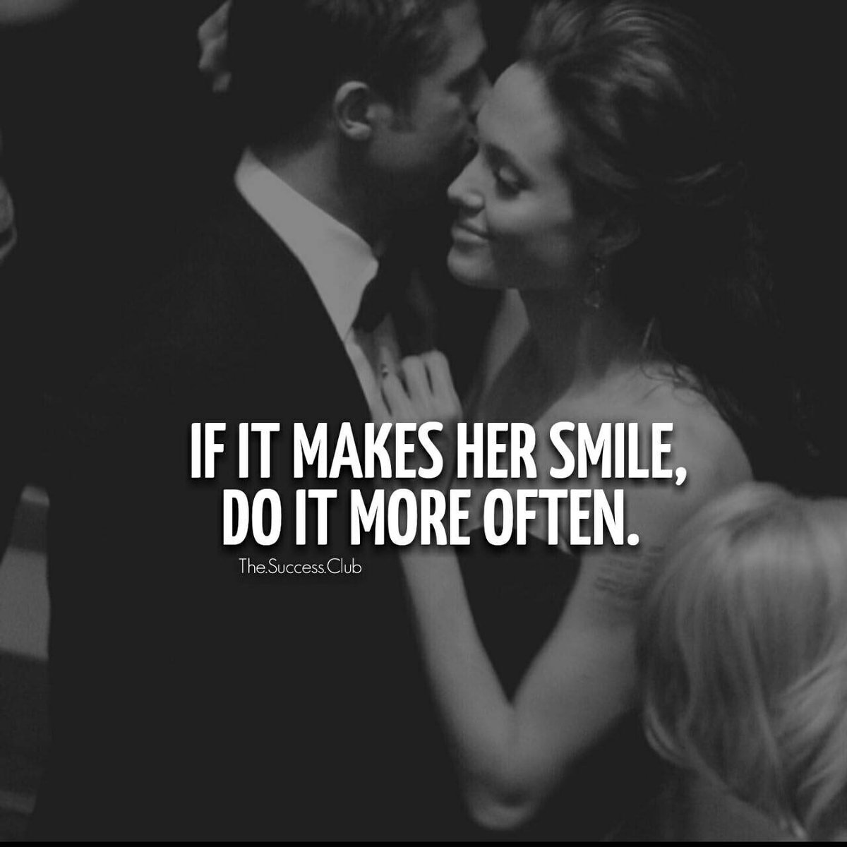 Tru_CoupleGoals's tweet photo. To keep someone, never stop trying to make them smile ❤️👑💍 https://t.co/axMEM3PZX8