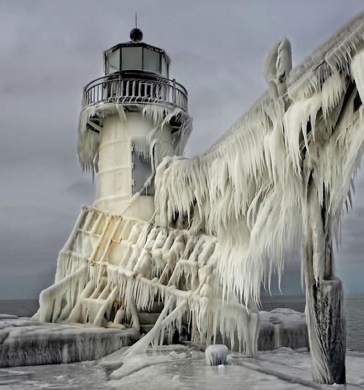 Frozen Lighthouse!