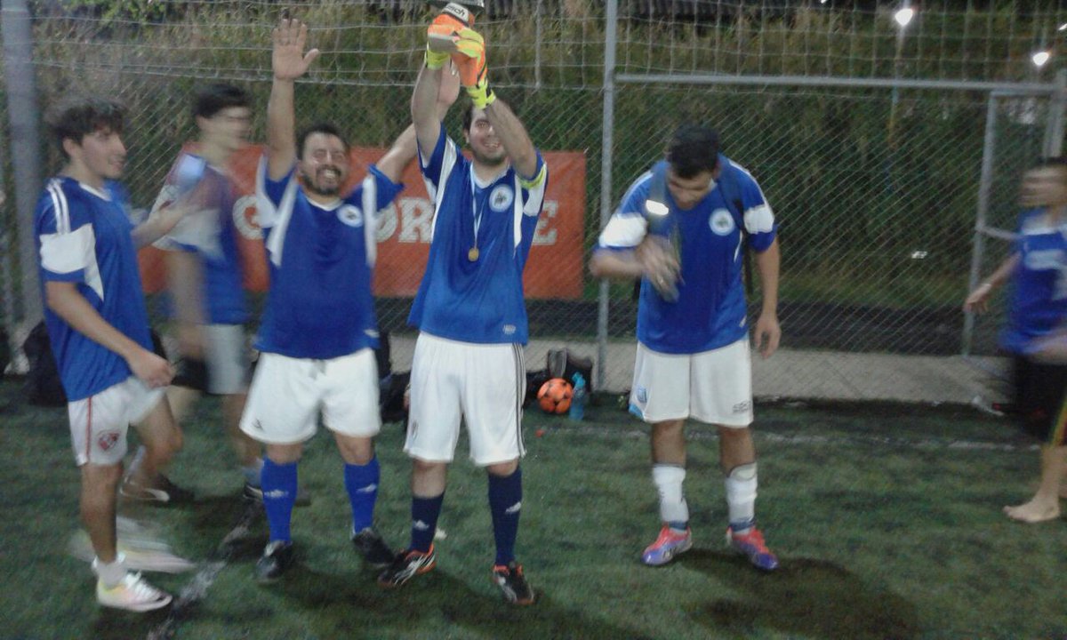 operandoelaire's tweet photo. Que lindo es levantar una copa con la camiseta de San @sanmarinopasion @FSGCOfficial  #campeones https://t.co/GUHAUonlKU