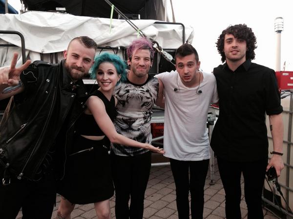 geralmarshall_'s tweet photo. Day 18.- A band or artist you started to listen thanks to Paramore: Twenty One Pilots, of course <3 
#30daysofParamoreChallenge https://t.co/1qD7Z0APNh