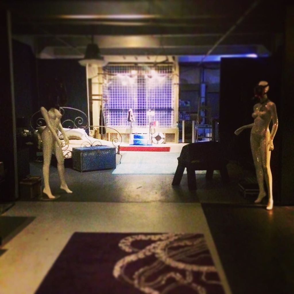 medicinebug's tweet photo. #kink #megashower #SF #sexyspace https://t.co/wjFEWfY18P https://t.co/wRx80cv4QD