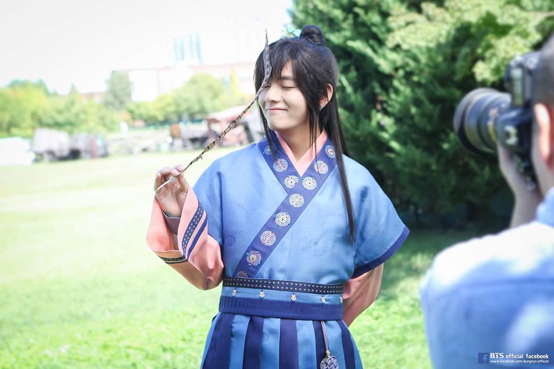 отряд хваран ханбок. отряд хваран тэхен. тэхен дорама. хваран принцесса сукмен. тэхен бтс хваран.