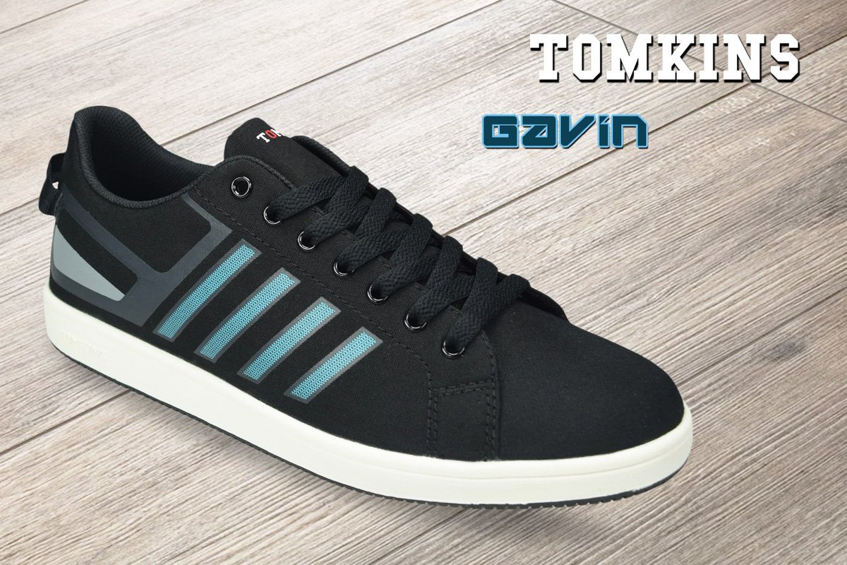 GAVIN Black low cut size 33-44,  sepatu dengan motif stripe berwarna biru yang eye-catching ini terbuat dari material kanvas berkualitas.