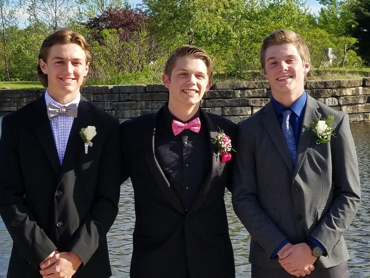 Max_llewellyn23's tweet photo. Dude happy 18th @CarsonSader11 too bad you're to swole to hang out with me https://t.co/7muaHEg72n