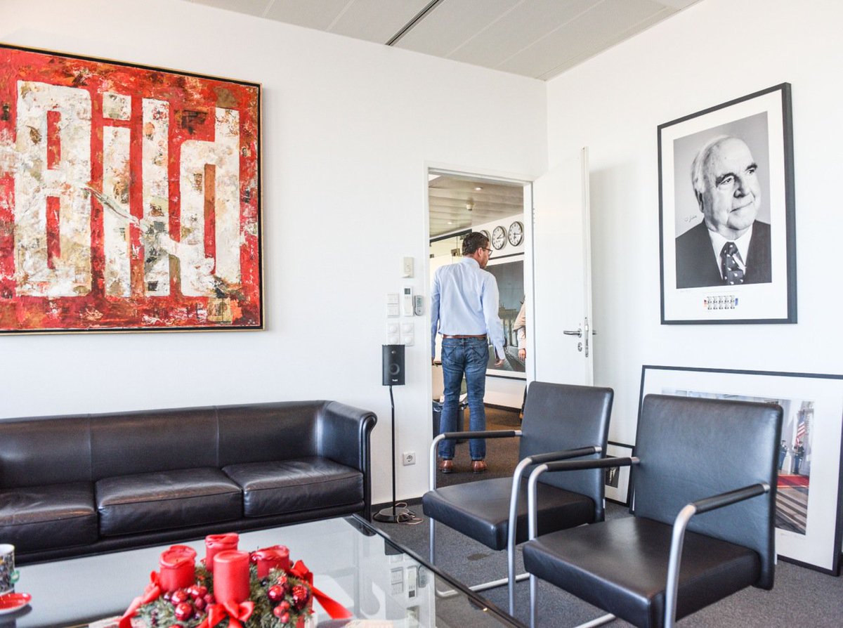 Lieber <a href="/KaiDiekmann/">Kai Diekmann</a> danke für alles und viel Glück für alles was jetzt kommt.<a href="/BILD/">BILD</a>