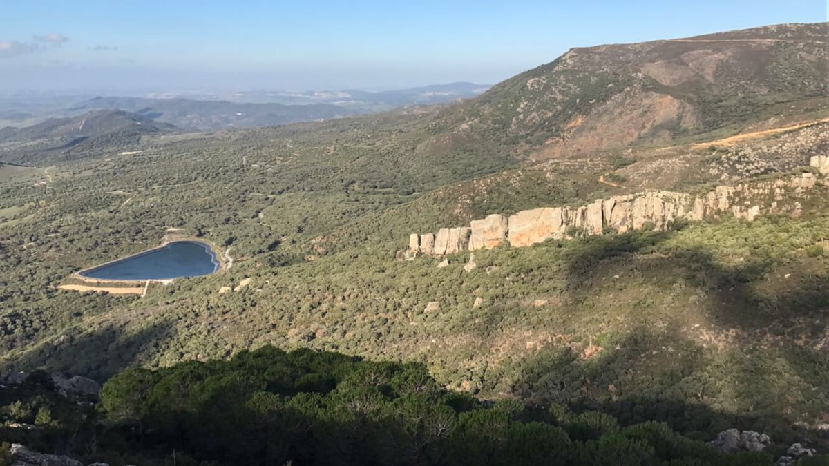 La_Mariscala's tweet photo. Disfruta de nuestras vistas en la #SierraDeCadiz a una hora en coche desde nuestra #CasaRural y tened todos un Feliz Año 2017 🎉🎉🎉 https://t.co/DD7m98UBuK