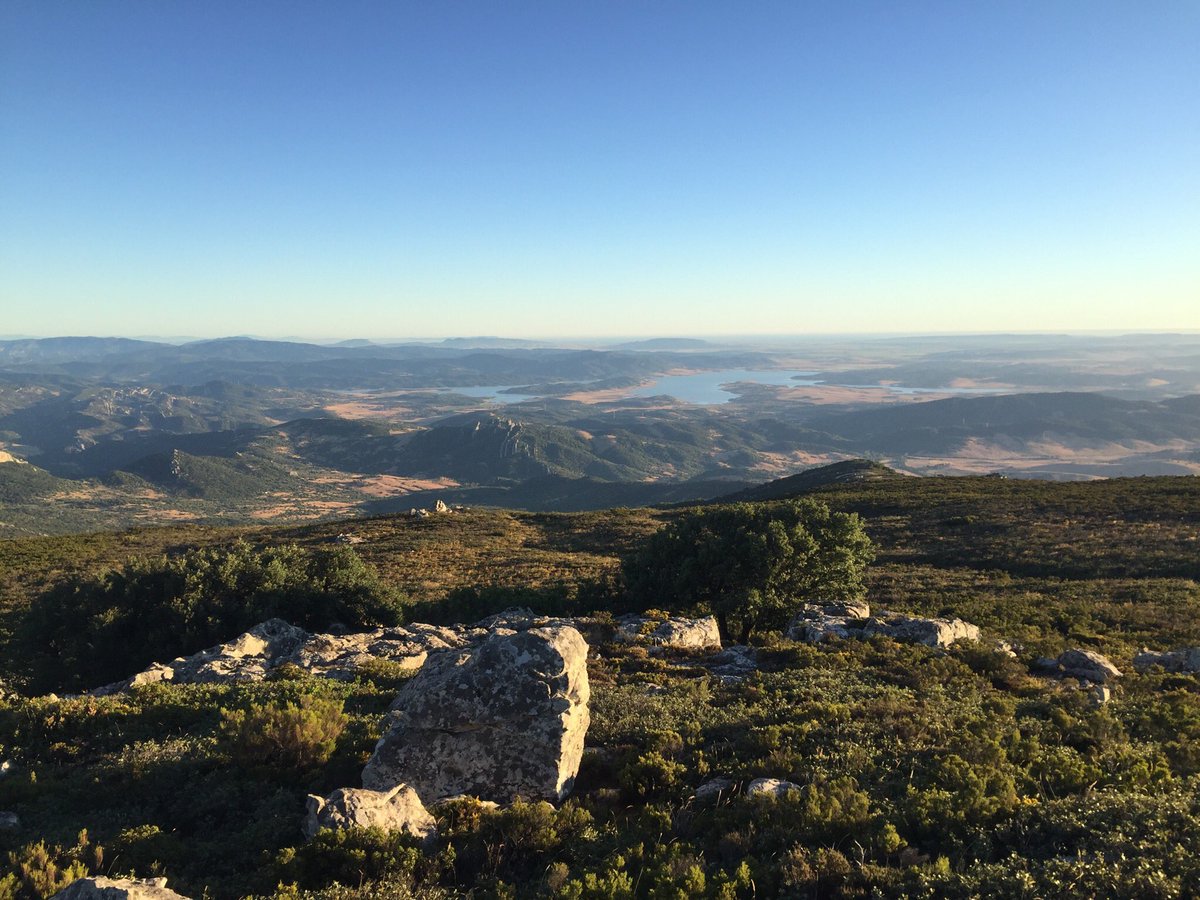 La_Mariscala's tweet photo. Disfruta de nuestras vistas en la #SierraDeCadiz a una hora en coche desde nuestra #CasaRural y tened todos un Feliz Año 2017 🎉🎉🎉 https://t.co/DD7m98UBuK