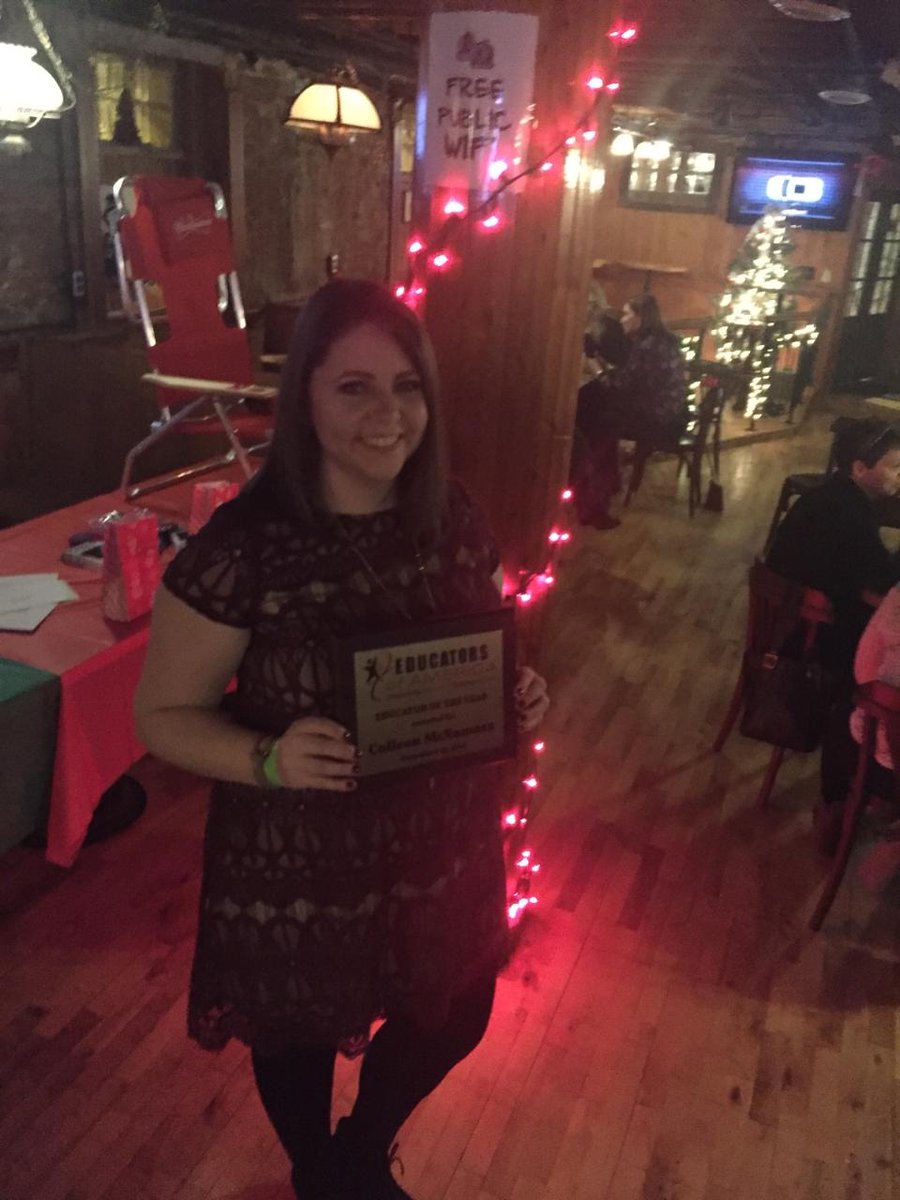 Alex_Schools's tweet photo. Congratulations to Ms. McNamara on winning Educator of the year! #greatteachers #educatorsofamerica #ronclarkacademy #awesomejob #Congrats https://t.co/dKIympAX2h