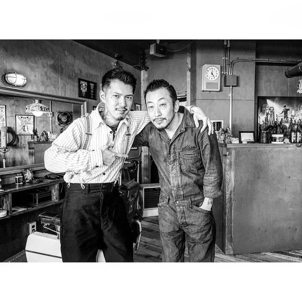 美容室gogo على تويتر 連休1日目 今年ラストの散髪です 今回は美容師大先輩 宝塚のapt Hair Serviceのタスクさんにスペシャルなカットして頂きました カット終わりに淹れたてのコーヒーよりも熱いトークを笑 来年の関西は日本で一番熱い土地になる筈です