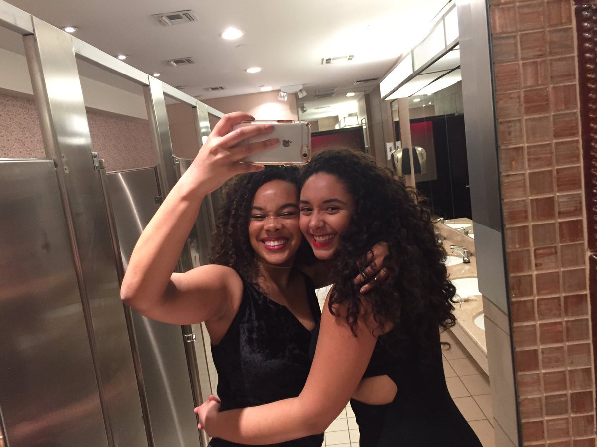 syd_ah's tweet photo. We may have had the most fun in the bathroom #copa2016 https://t.co/FZc0KvbgR0
