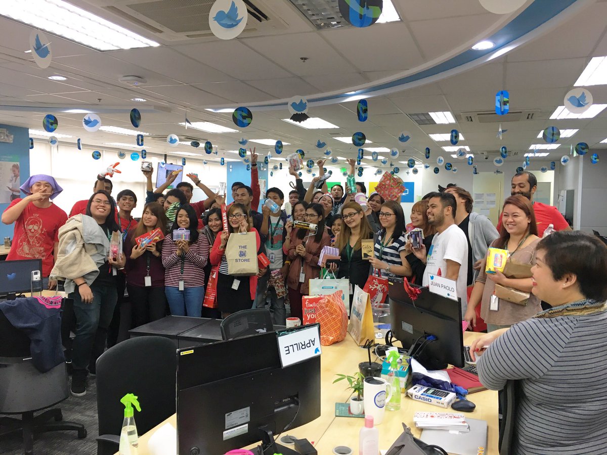 TweetsManila's tweet photo. Thanks everyone for joining! Have a happy new year! 🎉 #lovewhereyouwork #ManilaSquad https://t.co/leGEw0mxUW
