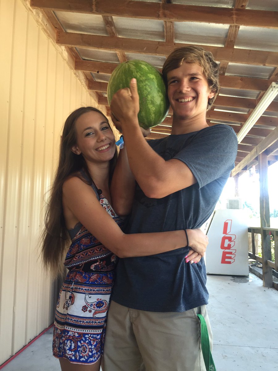 mckennaajackson's tweet photo. One year with my love😍 Can't wait to see what the future holds for us😘 https://t.co/LMvU9lHKe0