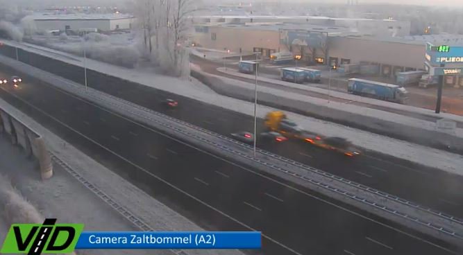 RWSverkeersinfo's tweet photo. Een witte #kerstvakantie dan maar?  Mist vriest vast, kan spékglad zijn. Opletten dus. Meer info ➜ https://t.co/Wuu6ArdhZb https://t.co/GMpCTKUysT