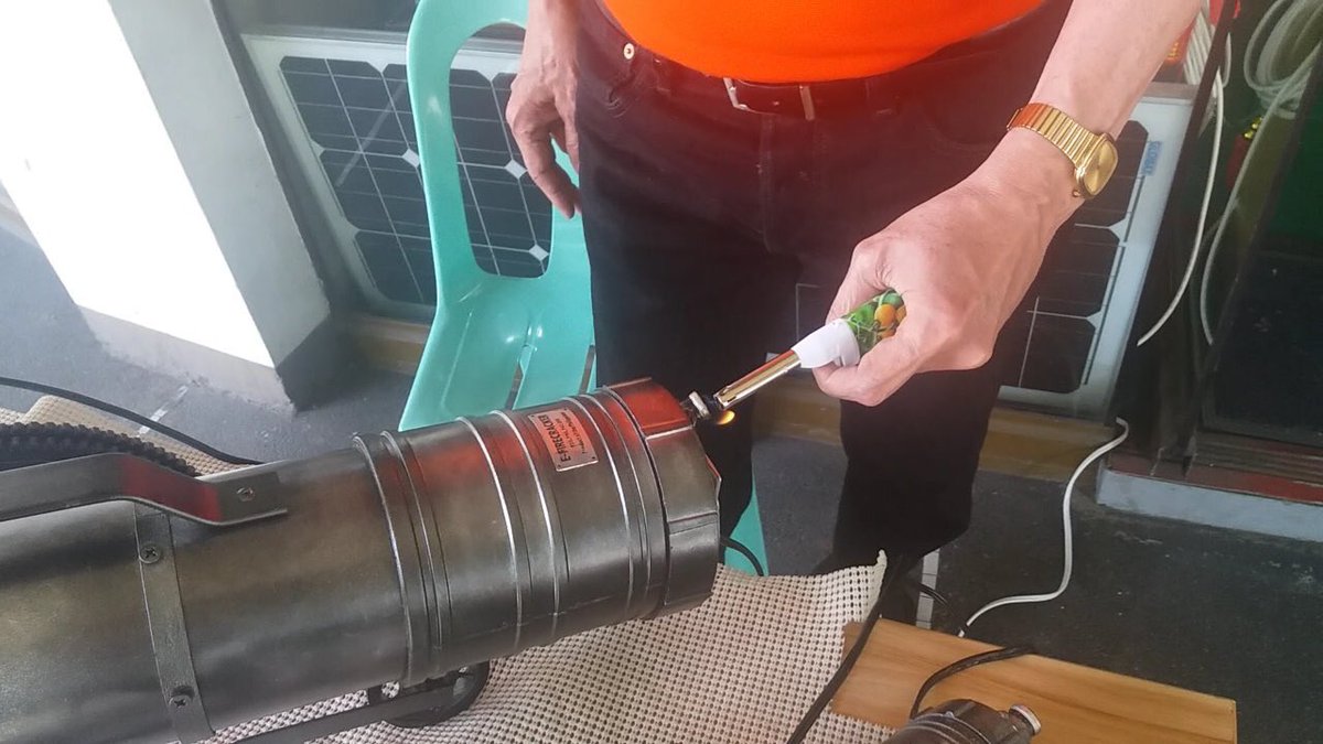 manilabulletin's tweet photo. LOOK: Proudly Pinoy invention 'e-firecracker' an alternative to traditional firecrackers used in New Year celebration. | @MB_mrtnsdngdng https://t.co/zos72OyQsS
