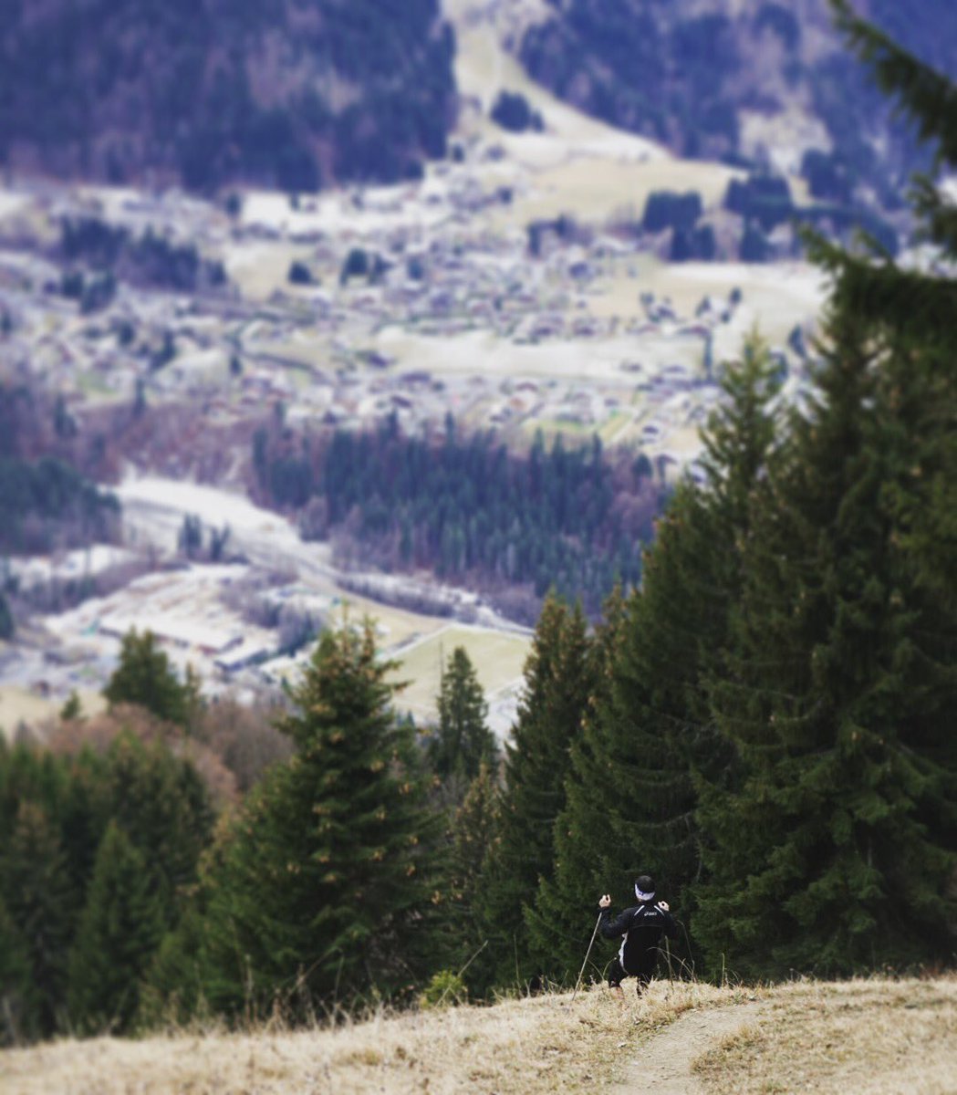 Hiking and trail running are hugely popular in Morzine. 

What are your favorite trails and routes to explore? 

#Morzine #TrailRun #Hike