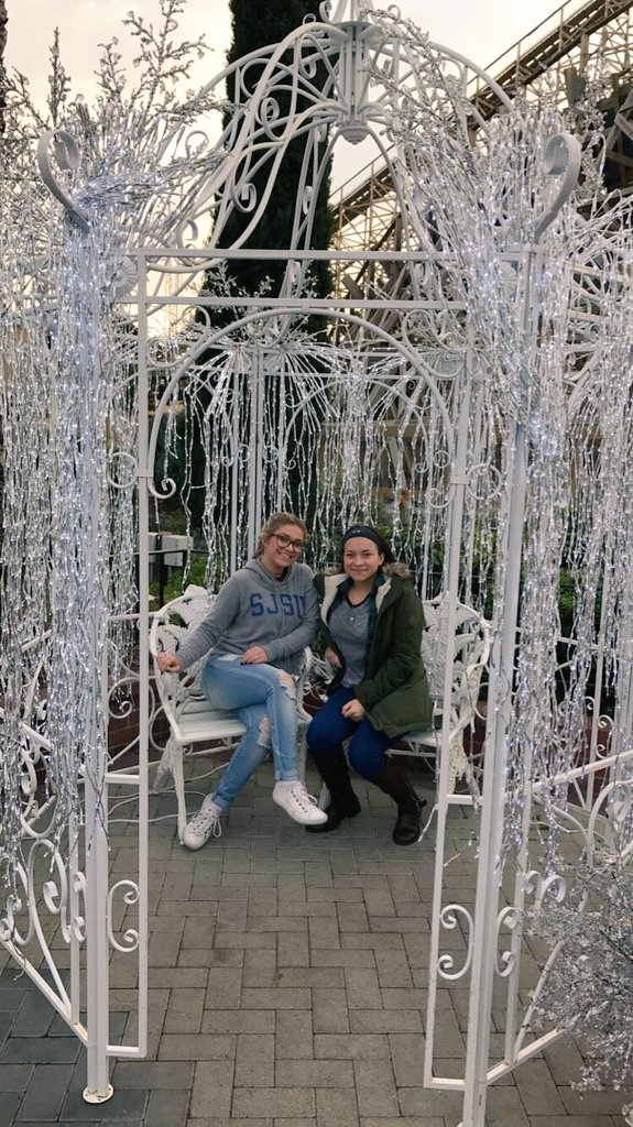beautybyaubri_'s tweet photo. 🎄❄ so much fun today #winterfest2016 https://t.co/qM3p4VnhJW