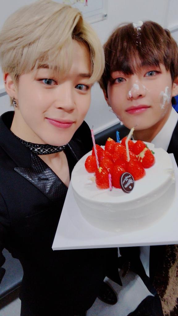 AhmedOa2016's tweet photo. #Happybirthday#V#саранхэ♥♥♦ https://t.co/Tq2eexOkZD