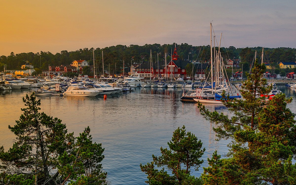 Vi söker barchef
Säsongsanställning maj till september 
Sök via länk: 
happyr.com/sandhamn-segla…