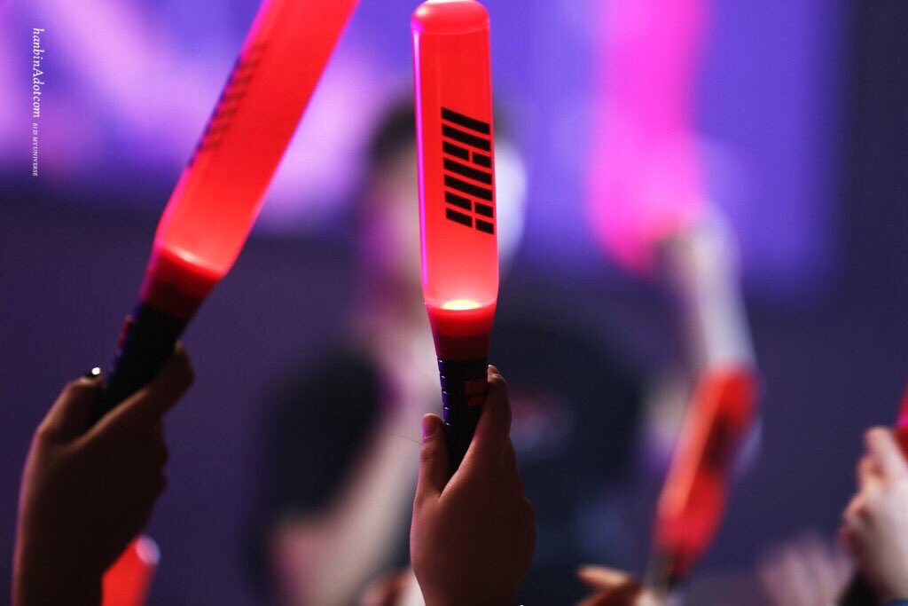 1年間精力的な日本活動の締め括りに、年末の歌番組で拝めるなんてファン冥利に尽きます…！
アウェイな環境かもしれませんが、TVの前で全力で応援します♡♡
iKONもスタッフさんも、年の瀬までお疲れさま！
いつも通りの素晴らしいステージ期待してます！！！頑張って♡♡
#iKONレコ大