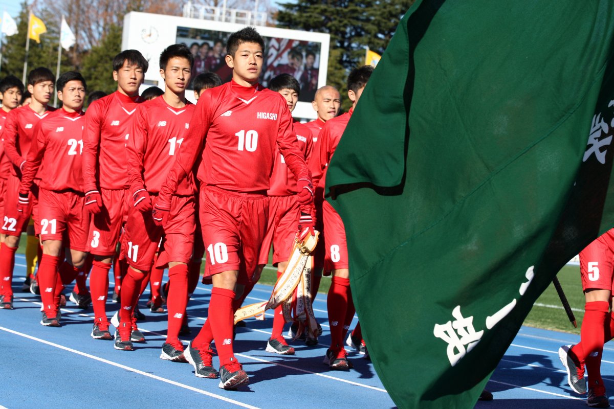 写真館】第95回全国高校サッカー選手権大会（開会式） 東福岡高校