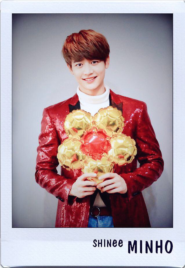 MINHOLE's tweet photo. [TRANS] 161230: SHINee Official Vyrl Update - "How was your 2016, SHINee?" Minho's note 💖 https://t.co/tkFnIwhAb9