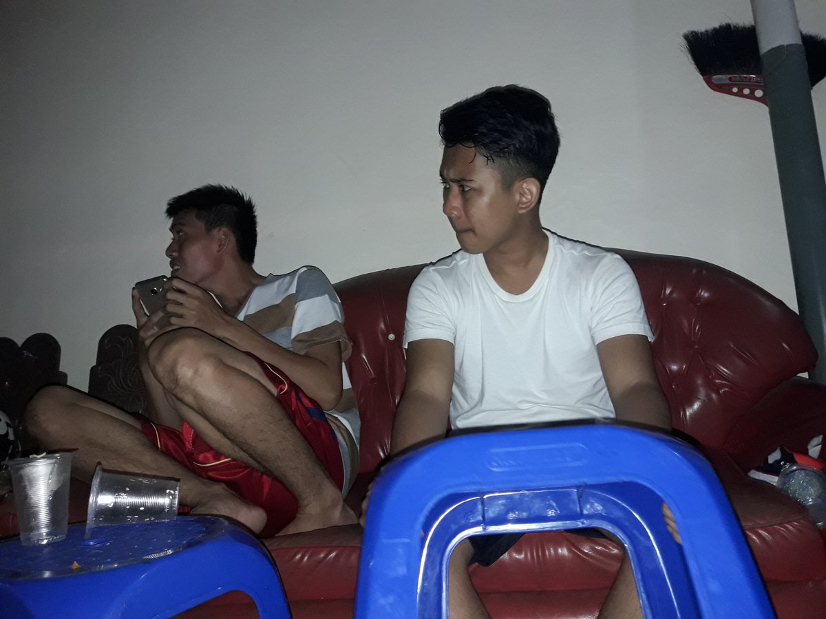 Ayooo coba Tebak <a href="/DA3_Rafly/">Muh.Rafly Heriawan</a>  dan @SyaripHidayatha liat apa... 

#GWSforRafly