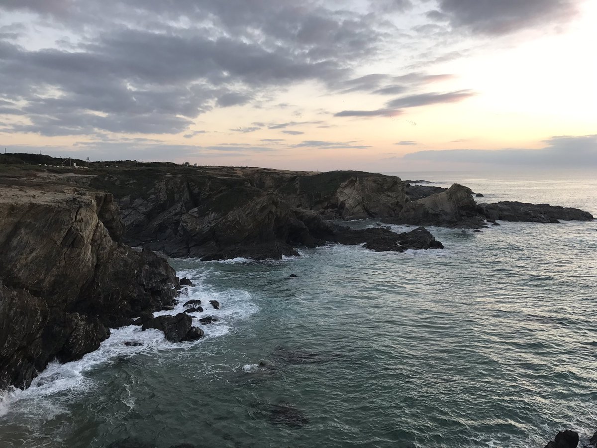 Playas de la Costa Alentejana. Un paraíso que aún conserva su esencia.
<a href="/VisitAlentejoEs/">Visita Alentejo</a> <a href="/alentejo_1970/">My Beautiful Country 🇵🇹</a> <a href="/visitportugal/">Visit Portugal</a> <a href="/Mi_Paisano/">Slow Hotels</a>
