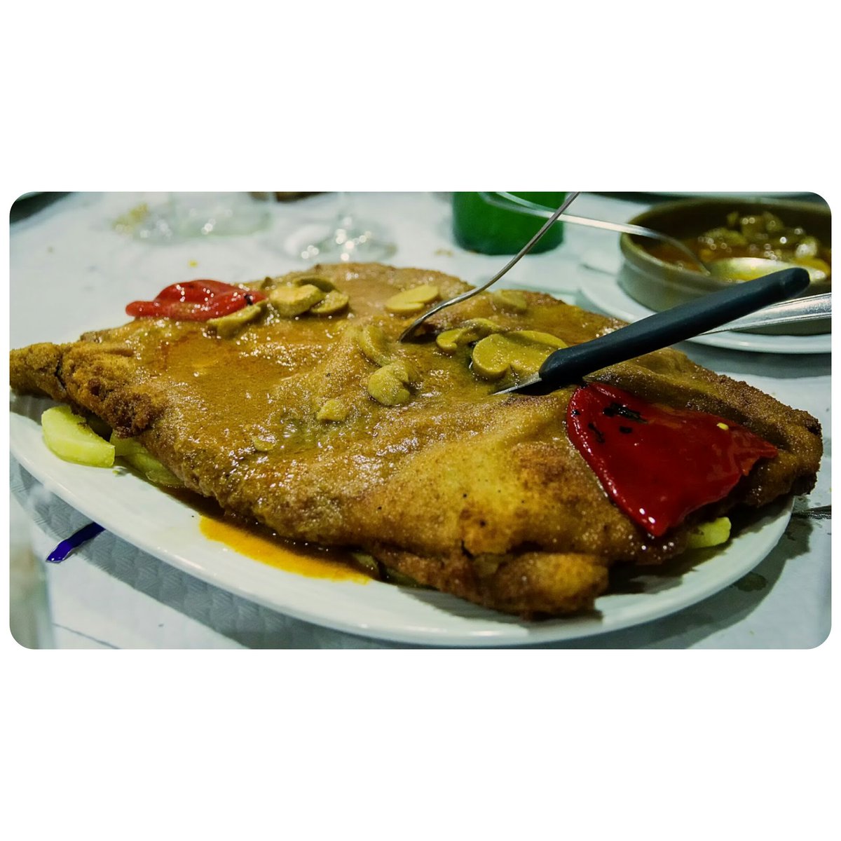 LesFartures's tweet photo. Acabamos el año a lo grande con el cachopu de El Regueral , en Llugo de Llanera
https://t.co/3FabTB6yRy https://t.co/R9szqZcFDj