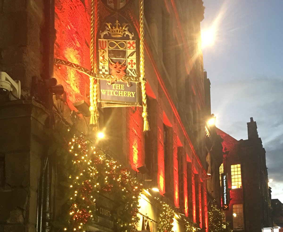 JennCrams's tweet photo. An amazing meal with an amazing family - thanks @TheWitcheryEdin #TheFinalSupper #EdinburghCastle https://t.co/ZAJskVt8n3