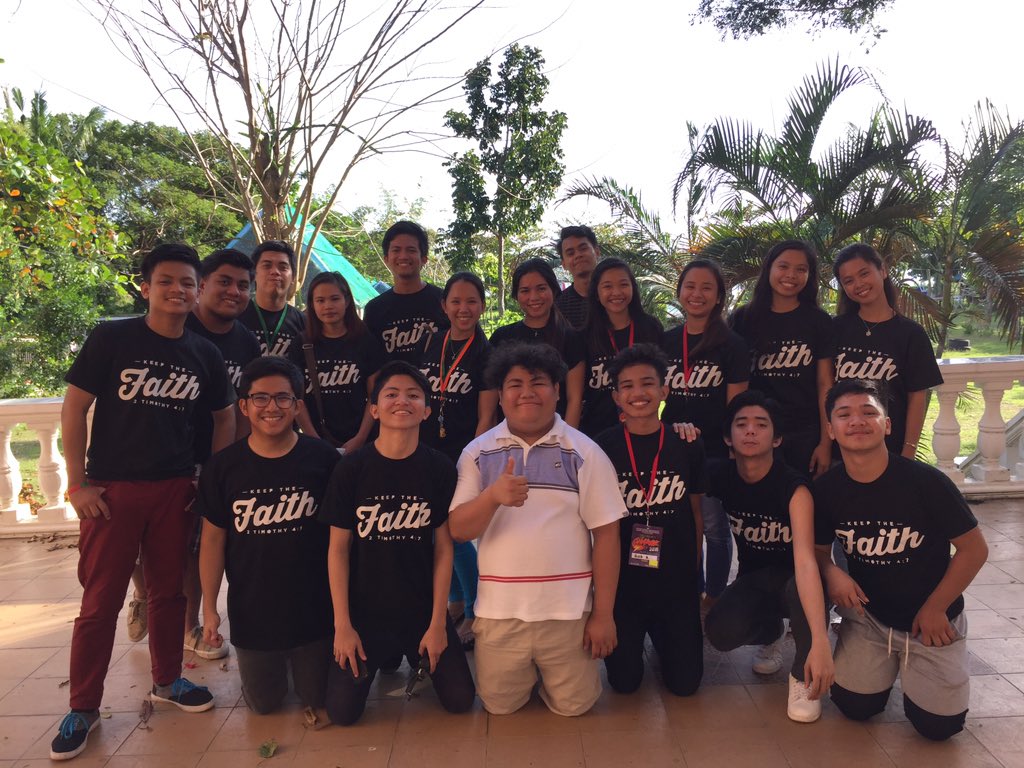 dlrjaninekrizia's tweet photo. One of the best feeling? Yung makilala at makasama sila sa paglago kasama si Lord π@thian23 @abbaraejenn @valenzuelajess3 #Convergence2016 https://t.co/L4kQhY25GW