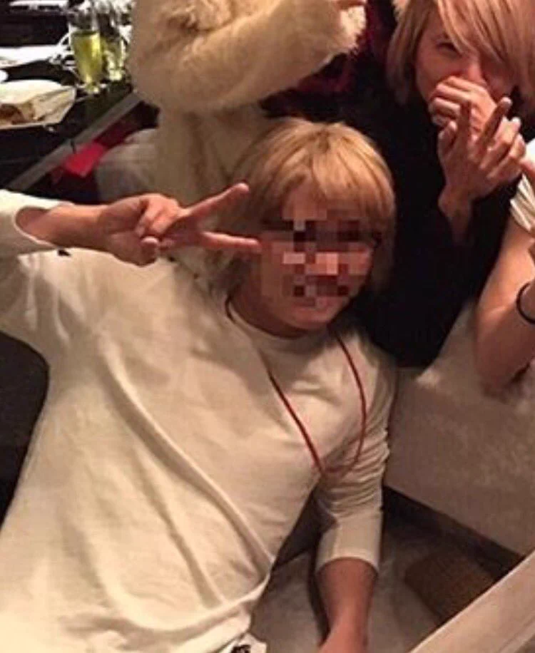 ラルク・Hydeのインスタで、NEWS・手越が雑なモザイクかけられててワロタｗｗ