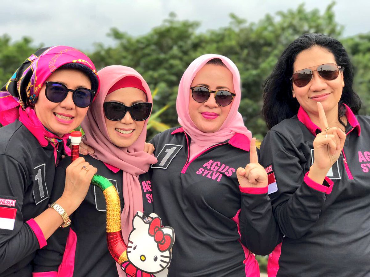isari68's tweet photo. Bentar lagi 2017. Mau yg gress? "PEREMPUAN AYO PILIH PERUBAHAN!" #AgusSylviUntukRakyat #SATU cc @ZaraZettiraZR @JaneSha_111 @hildathawilla https://t.co/RT4oP9duG1